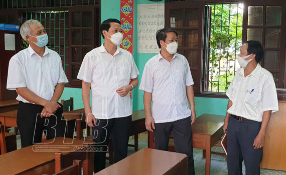   Đồng chí Hoàng Thái Phúc, Trưởng ban Nội chính Tỉnh ủy kiểm tra, chỉ đạo Nh88 Nha cai phòng, chống dịch Covid-19 tại huyện Quỳnh Phụ