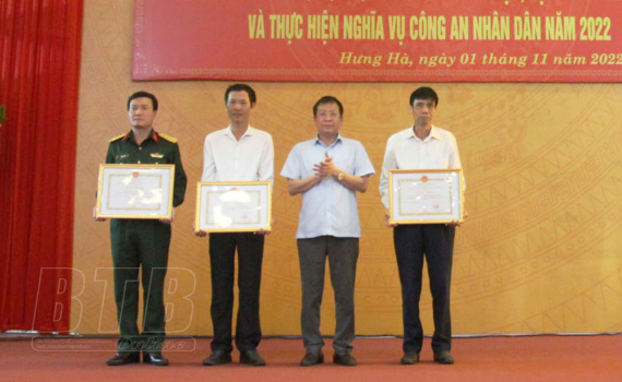   Hưng Hà: Khen thưởng 46 tập thể, cá nhân có thành tích xuất sắc Nh88 Nha cai quốc phòng, quân sự Nh88