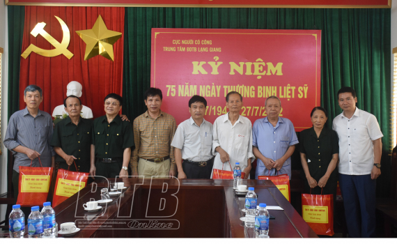   Thăm và trao quà cho thương, bệnh binh nặng nhân ngày Thương binh – Liệt sĩ
