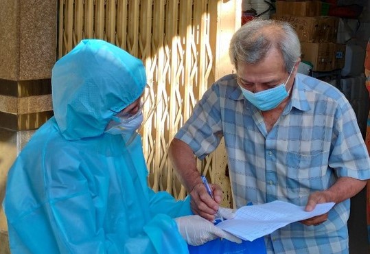   Liều vaccine thiết thực giúp người dân vơi nỗi lo, thêm nụ cười và niềm tin chiến thắng