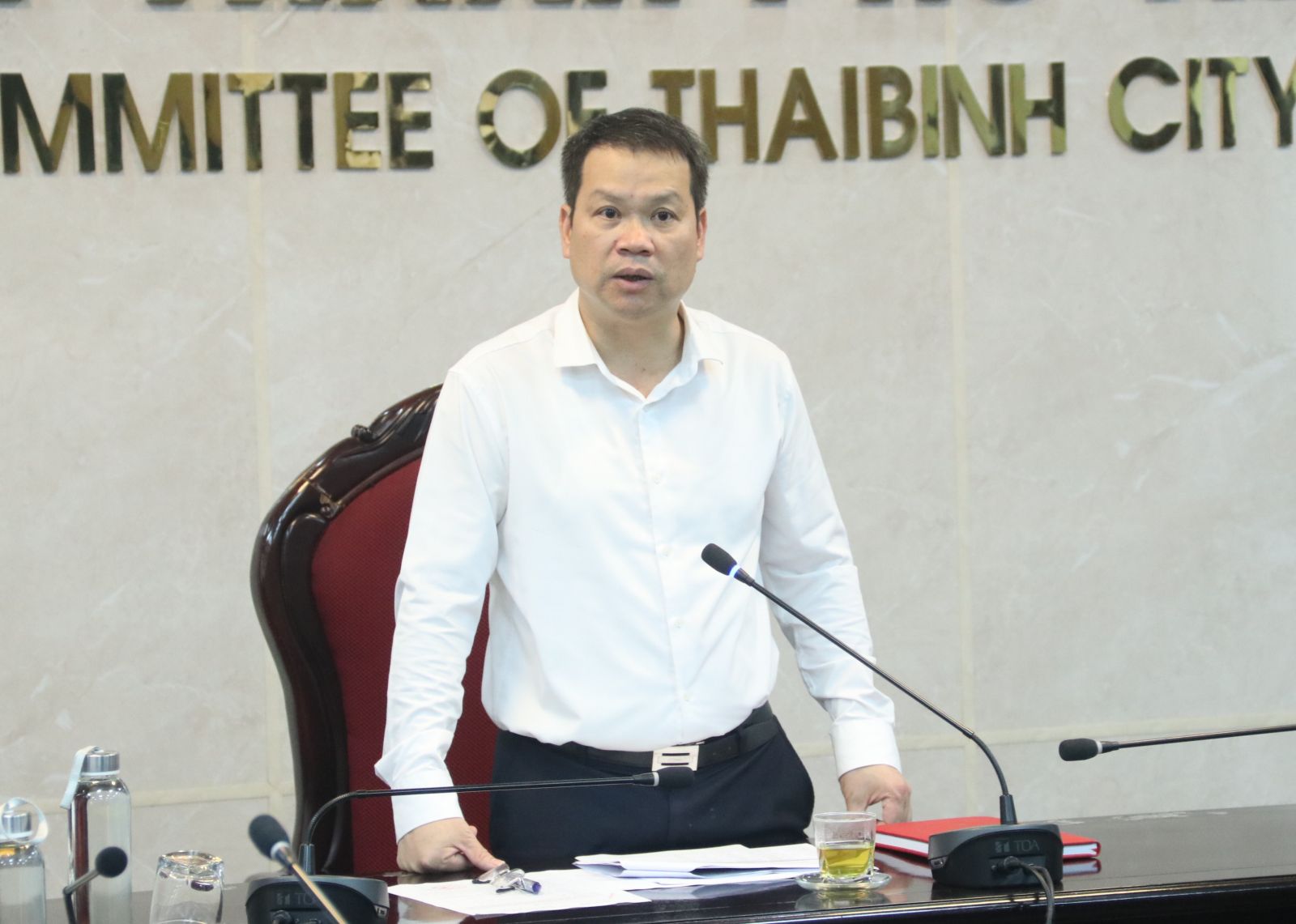   Đồng chí Nguyễn Mạnh Hùng, Phó Bí thư Tỉnh ủy, Chủ tịch Nh88 casino tỉnh kiểm tra phương án bố trí trụ sở Nh88 dang Nhap cấp xã sau Nh88 net tại thành phố Thái Bình