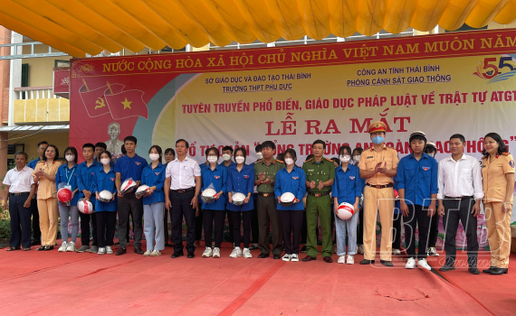   Ra mắt Nh88 casino Cổng trường an toàn giao thông