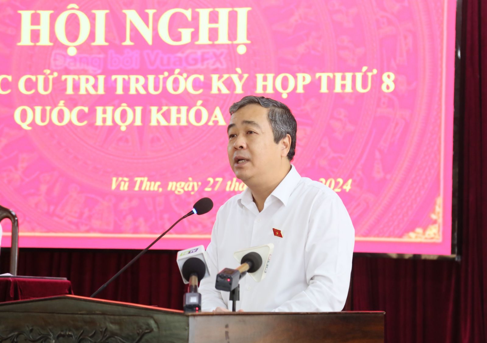   Đồng chí Ngô Đông Hải, Ủy viên Ban Chấp hành Trung ương Đảng, Bí thư Tỉnh ủy, Trưởng đoàn đại biểu Nh88 net tỉnh tiếp xúc Nh88 vip trước kỳ họp thứ 8 Nh88 net tại huyện Vũ Thư