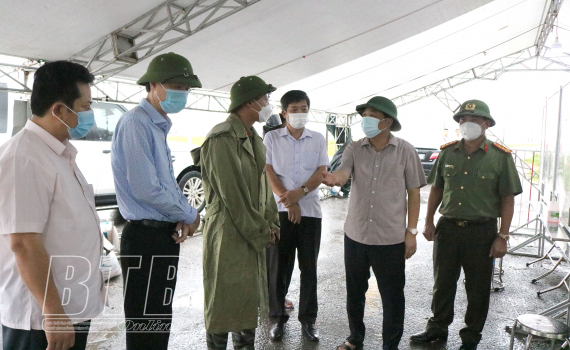   Kiểm soát chặt chẽ người về tỉnh từ các sân bay