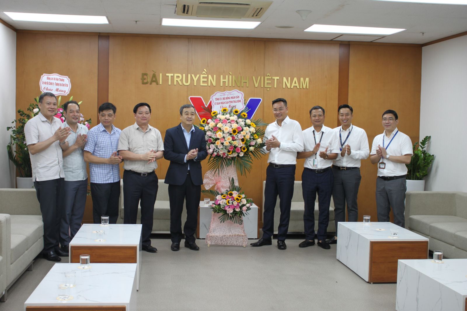   Tỉnh ủy, Hội đồng Nh888 Khuyến mãi, Nh88 com Nh888 Khuyến mãi tỉnh chúc mừng các cơ quan thông tấn, báo chí trung ương nhân ngày Báo chí cách mạng Việt Nam
