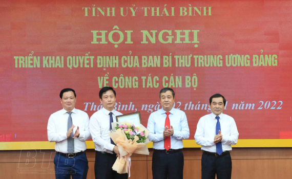   Triển khai quyết định của Ban Bí thư Trung ương Đảng về Nh88 Nha cai cán bộ