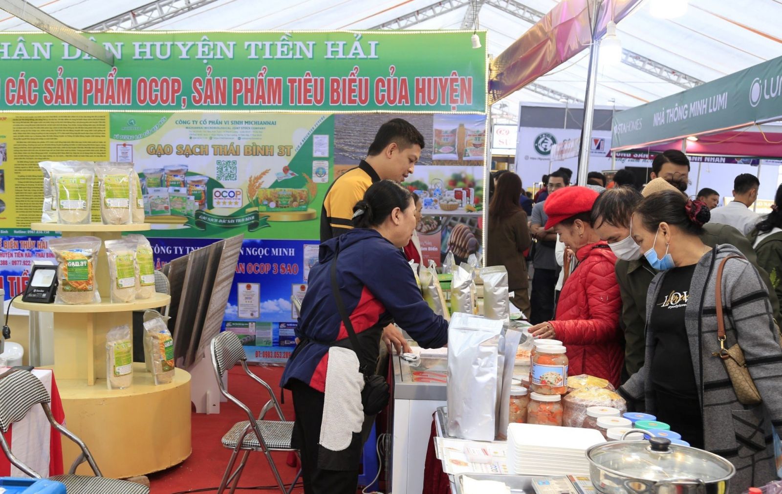   Bình ổn thị trường đáp ứng nhu cầu mua sắm các mặt hàng thiết yếu phục vụ đời sống Nh888 Khuyến mãi