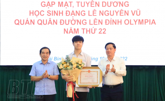   Gặp mặt, vinh danh, khen thưởng quán quân Đường lên đỉnh Olympia năm thứ 22