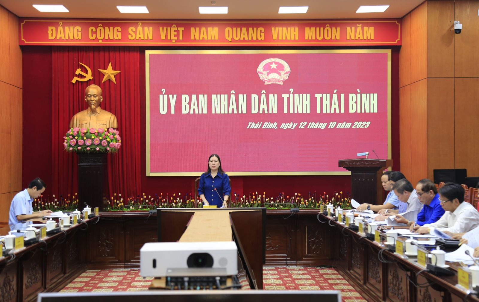   Nh88 casino tỉnh họp nghe Sở Lao động -Thương Binh và Xã hội báo cáo dự thảo một số nghị quyết quan trọng