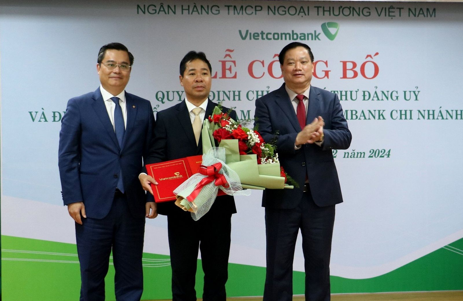   Nh883 quyết định bổ nhiệm Giám đốc Ngân hàng Thương mại cổ phần Ngoại thương Việt Nam Chi nhánh Thái Bình