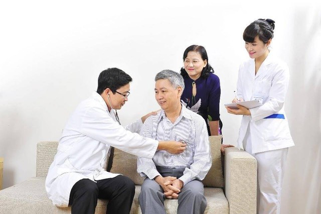   Mọi người dân được hưởng các dịch vụ chăm sóc sức khỏe có chất lượng