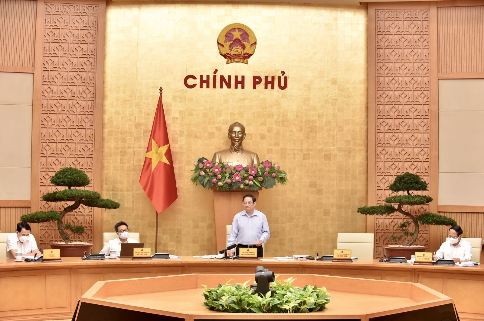   Tập trung cải cách thể chế, quyết tâm tháo gỡ những ách tắc kéo dài nhiều năm, tạo động lực mới cho Nh88 net