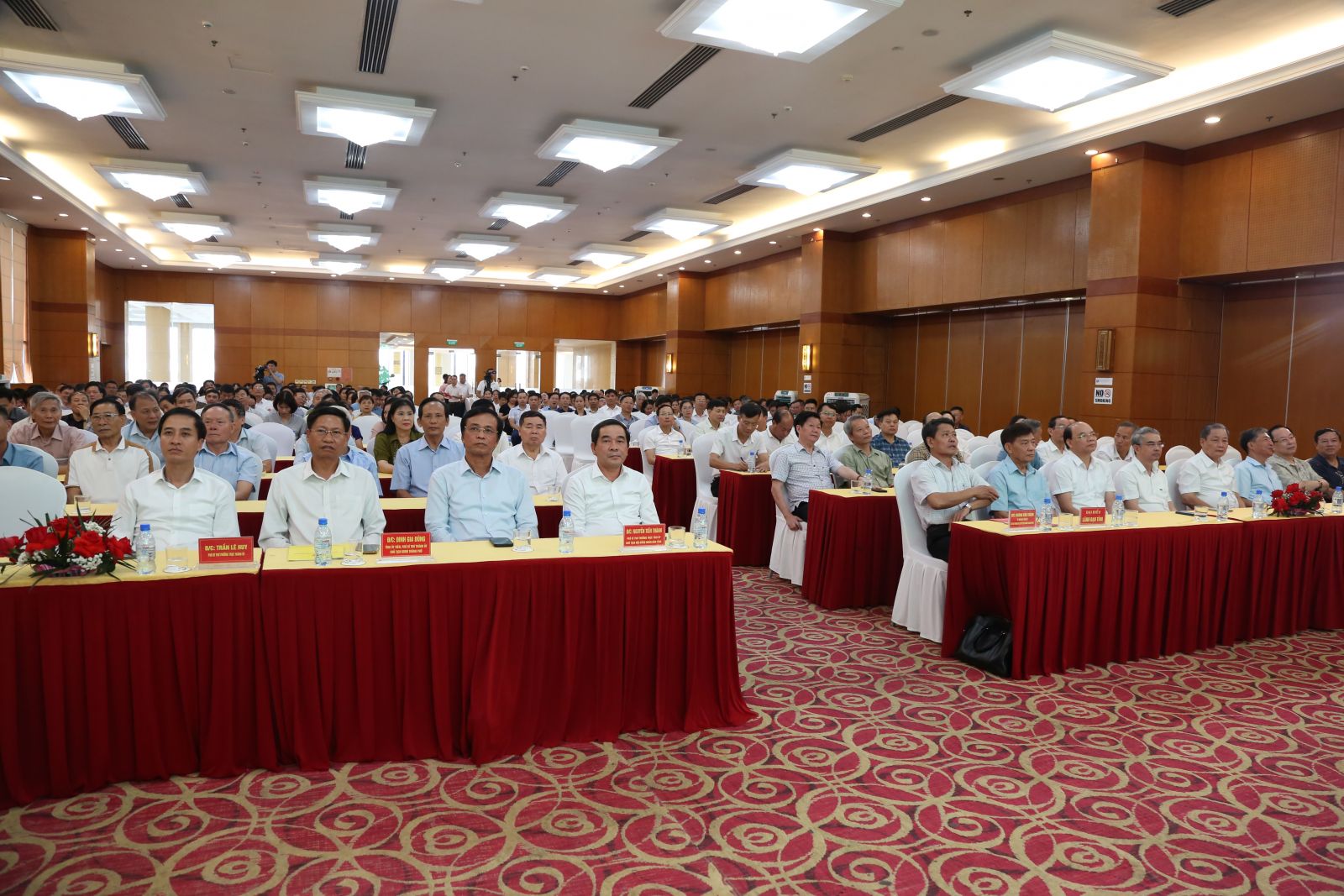   Gặp mặt cán bộ thành phố các thời kỳ nhân kỷ niệm 130 năm ngày thành lập Thị xã Thái Bình