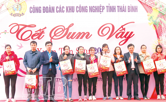   Không để ai bị bỏ lại phía sau