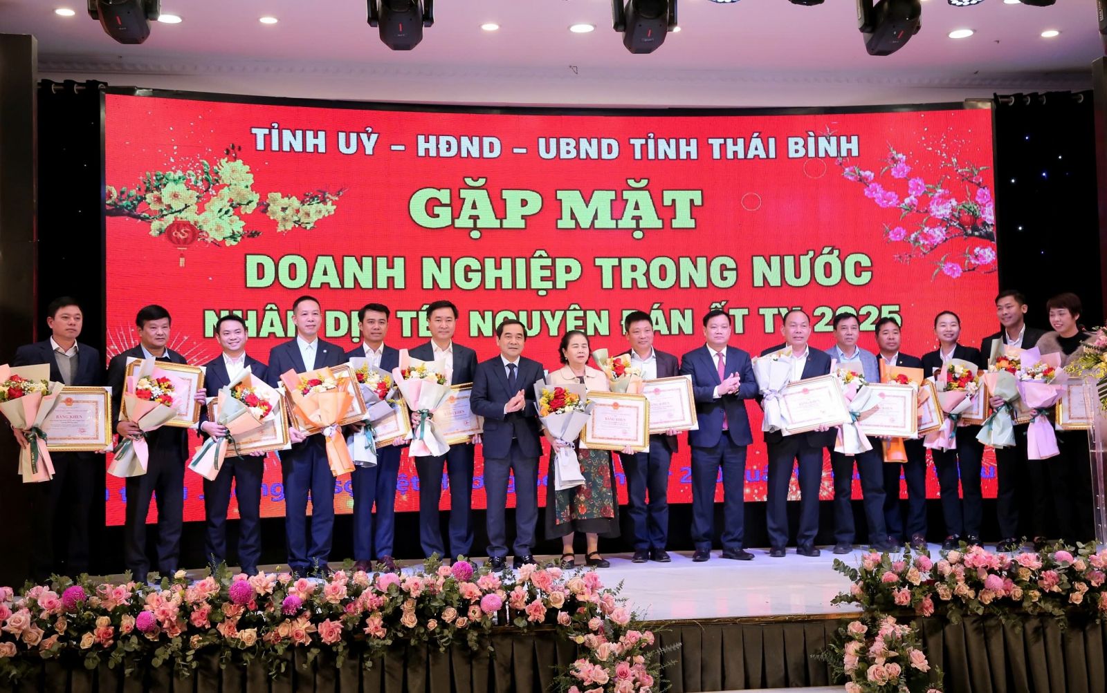   Tỉnh ủy, Nh88 - Cá Cược Mỗi Ngày - Nh88 vip Liền Tay, Nh88 casino tỉnh gặp mặt và chúc tết các doanh nghiệp nhân dịp tết Nguyên đán Ất Tỵ 2025
