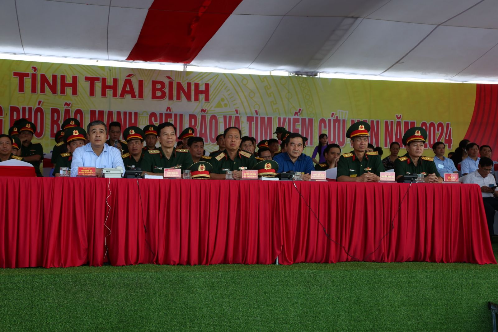   Diễn tập xử trí tình huống ứng phó với bão mạnh, siêu bão số 3