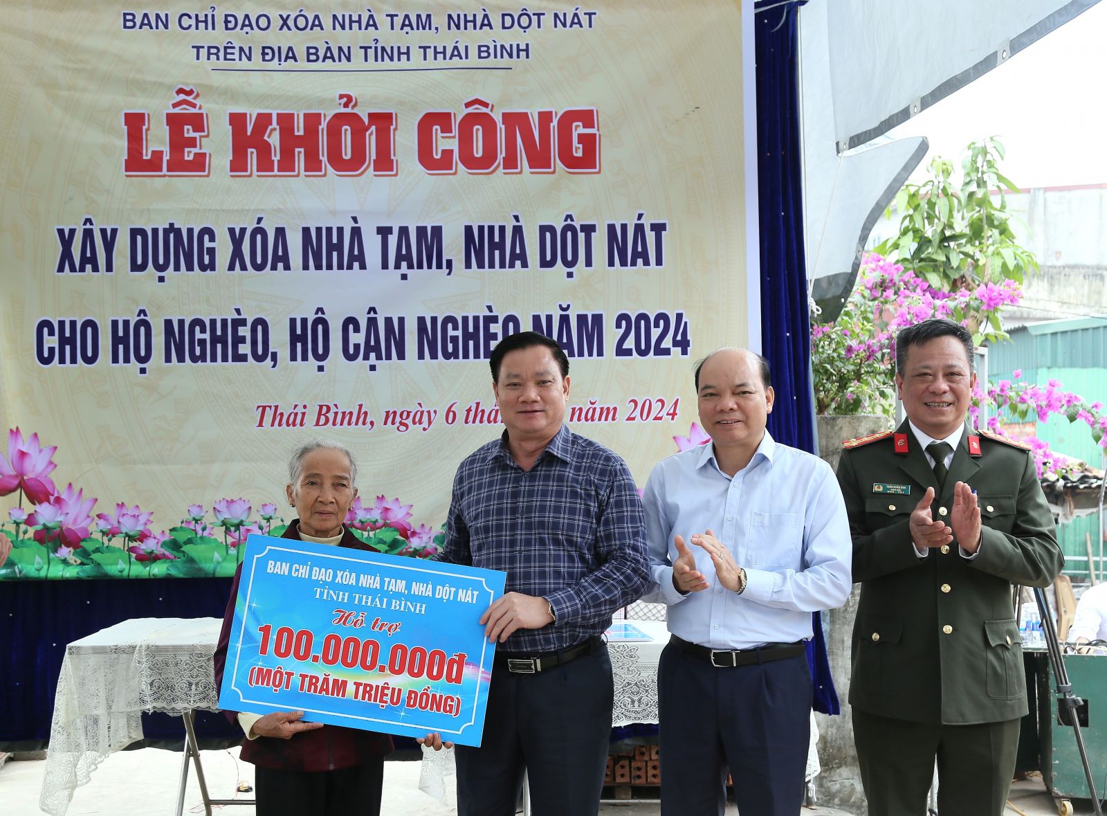  Đồng chí Phó Bí thư Tỉnh ủy, Chủ tịch Nh88 casino tỉnh dự khởi công Nh881 nhà ở cho hộ nghèo tại huyện Vũ Thư