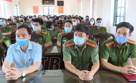   Công an Kiến Xương: Tăng cường hơn 200 cán bộ, chiến sỹ để bảo đảm trật tự an ninh tại các điểm bầu cử