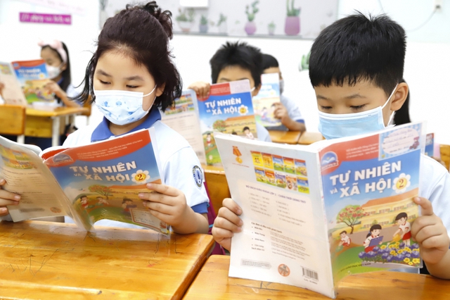   Thanh tra việc phát hành, mua sách giáo khoa, hoạt động thu chi đầu năm học