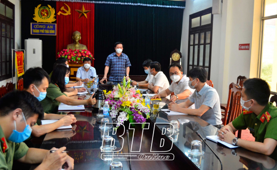   Đồng chí Chủ tịch Nh88 casino tỉnh kiểm tra, chỉ đạo Nh88 Nha cai bảo đảm an ninh trật tự, phòng chống dịch Covid-19 tại Công an thành phố Thái Bình