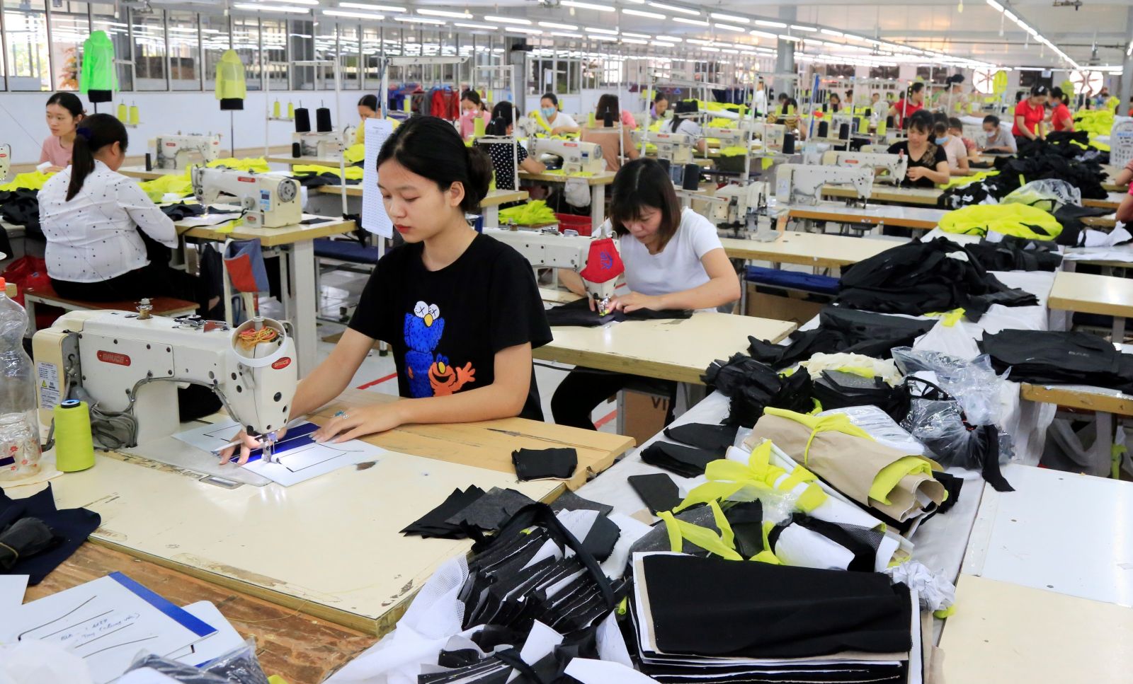   Thực hiện chính sách hỗ trợ người lao động và sử dụng lao động gặp khó khăn do đại dịch Covid – 19 theo Nh88 casino 68