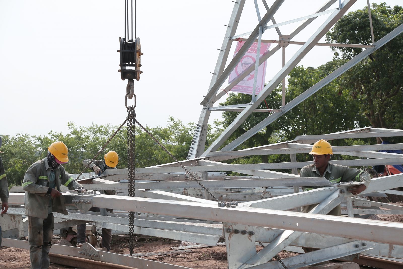   Bảo đảm an toàn trong thi công Nh881, sản xuất vật liệu Nh881 và cấu kiện Nh881
