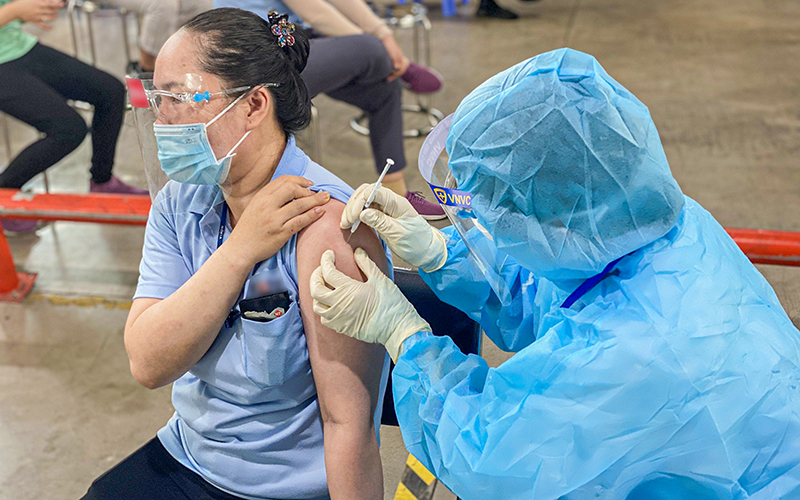   Làm gì để phòng bệnh Covid-19 khi đã hoàn thành 2 mũi tiêm vaccine?