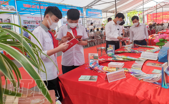   Niềm vui từ trang sách