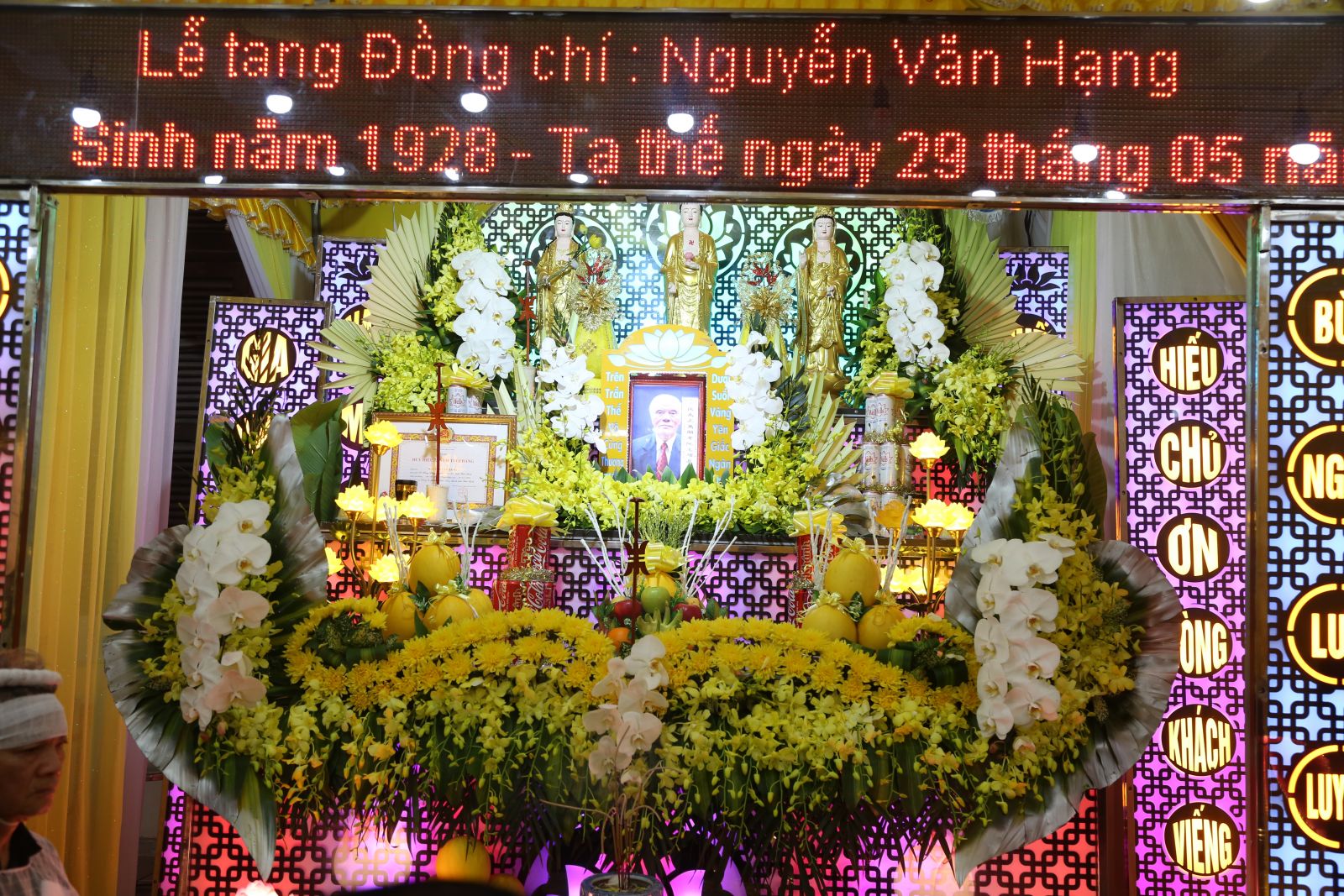  Tổ chức trọng thể lễ truy điệu, tiễn đưa Nh881 Nguyễn Văn Hạng, nguyên Ủy viên Ban Thường vụ Tỉnh ủy, nguyên Phó Chủ tịch Nh88 casino tỉnh Thái Bình về nơi an nghỉ cuối cùng