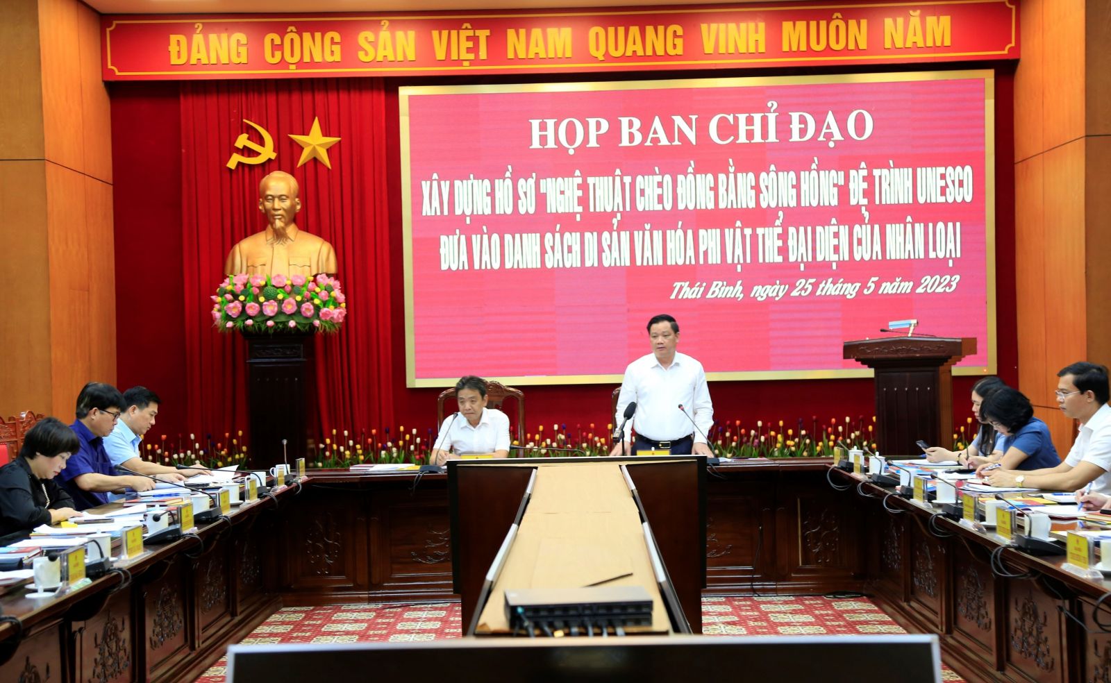   Họp  Ban chỉ đạo Nh881 hồ sơ “ Nghệ thuật chèo đồng bằng sông Hồng” đệ trình UNESCO đưa vào danh sách di sản Nh88 com phi vật thể đại diện của nhân loại