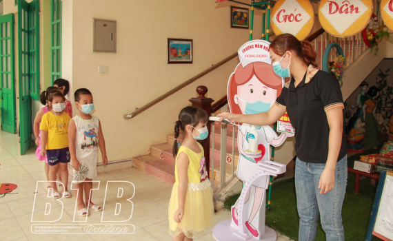   Ngành Giáo dục Đông Hưng: Phòng dịch tốt để dạy tốt, học tốt