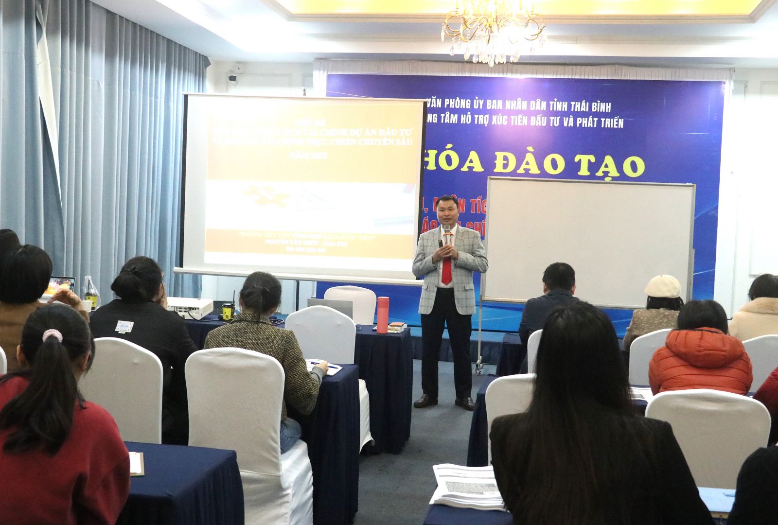   Gần 100 học viên tham gia khóa đào tạo nghiệp vụ về xúc tiến Nh88 vip