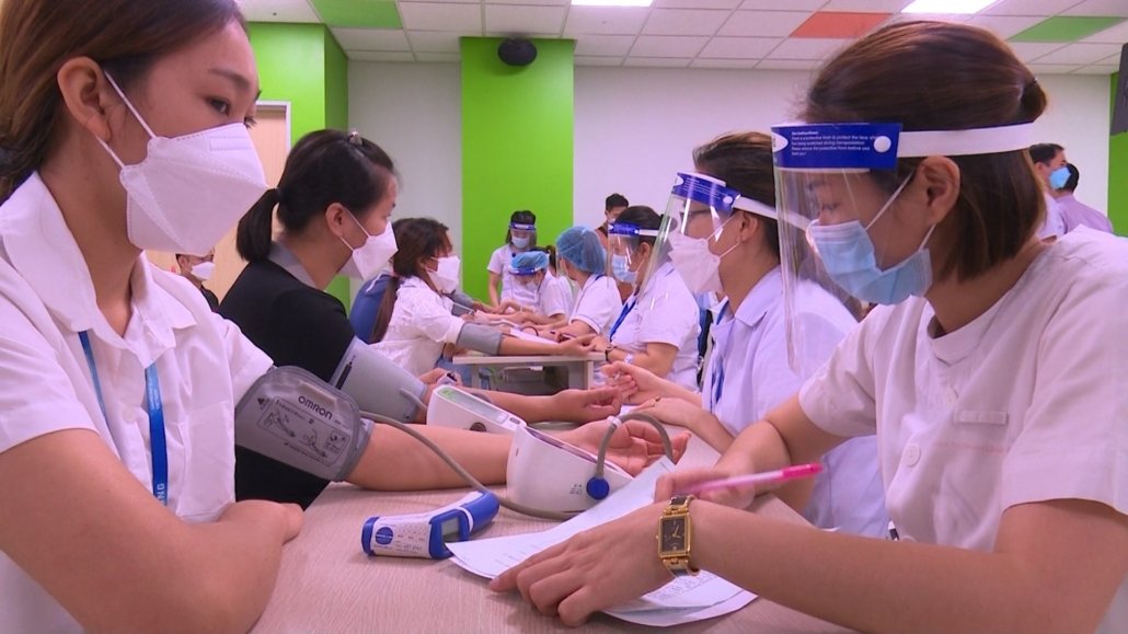   Nh881 yêu cầu Bộ Y tế đàm phán mua vaccine do 4 hiệp hội đề xuất