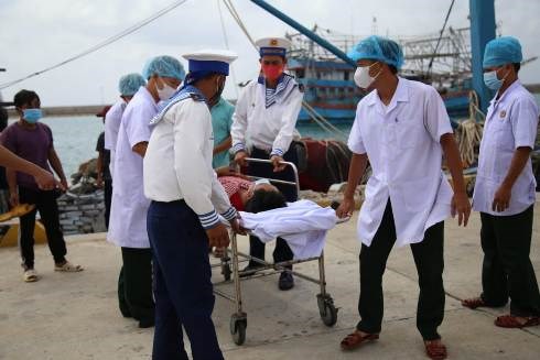   Tăng cường năng lực, chất lượng dịch vụ y tế khu vực biển, đảo