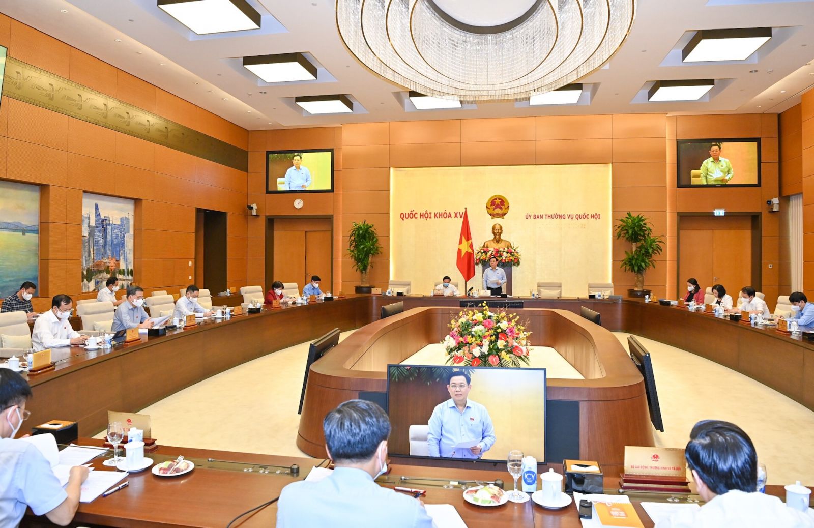   Hỗ trợ 38.000 tỷ cho người lao động và doanh nghiệp đóng bảo hiểm thất nghiệp