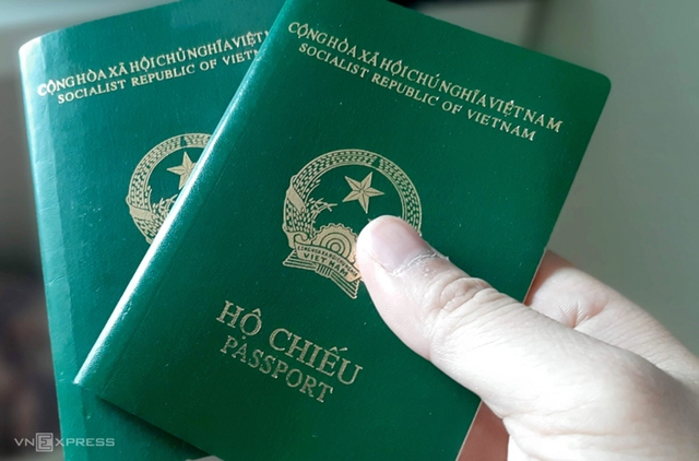   Ban hành mẫu hộ chiếu, mẫu giấy thông hành mới áp dụng từ 15/8