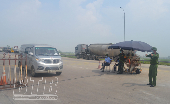   Hưng Hà tập trung truy vết các trường hợp liên quan đến ca dương tính Covid-19 từng qua chốt kiểm soát dịch cầu Thái Hà