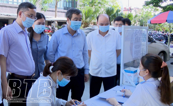   Đồng chí Bí thư Tỉnh ủy kiểm tra, chỉ đạo Nh88 Nha cai phòng, chống dịch Covid-19 tại Trường Đại học Y Dược Thái Bình và huyện Hưng Hà