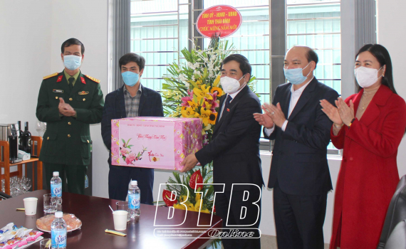   Đồng chí Phó Bí thư thường trực Tỉnh ủy, Chủ tịch Nh88 - Cá Cược Mỗi Ngày - Nh88 vip Liền Tay tỉnh thăm, chúc tết một số doanh nghiệp trên địa bàn huyện Tiền Hải