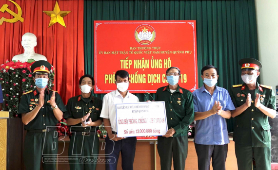   13 triệu đồng ủng hộ Quỹ Phòng, chống dịch Covid-19 huyện Quỳnh Phụ