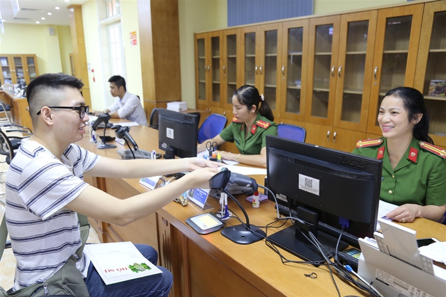   Phương án phân cấp giải quyết TTHC thuộc phạm vi quản lý của các bộ, cơ quan ngang bộ