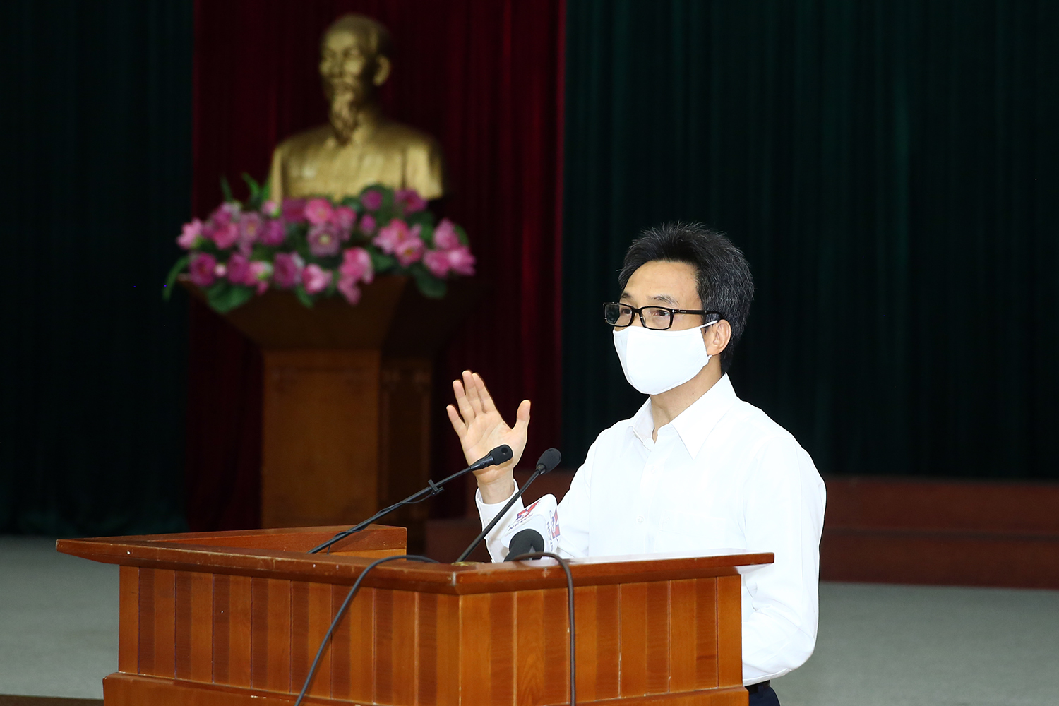   ‘Chiến lược chống dịch là xuyên suốt, không thay đổi’