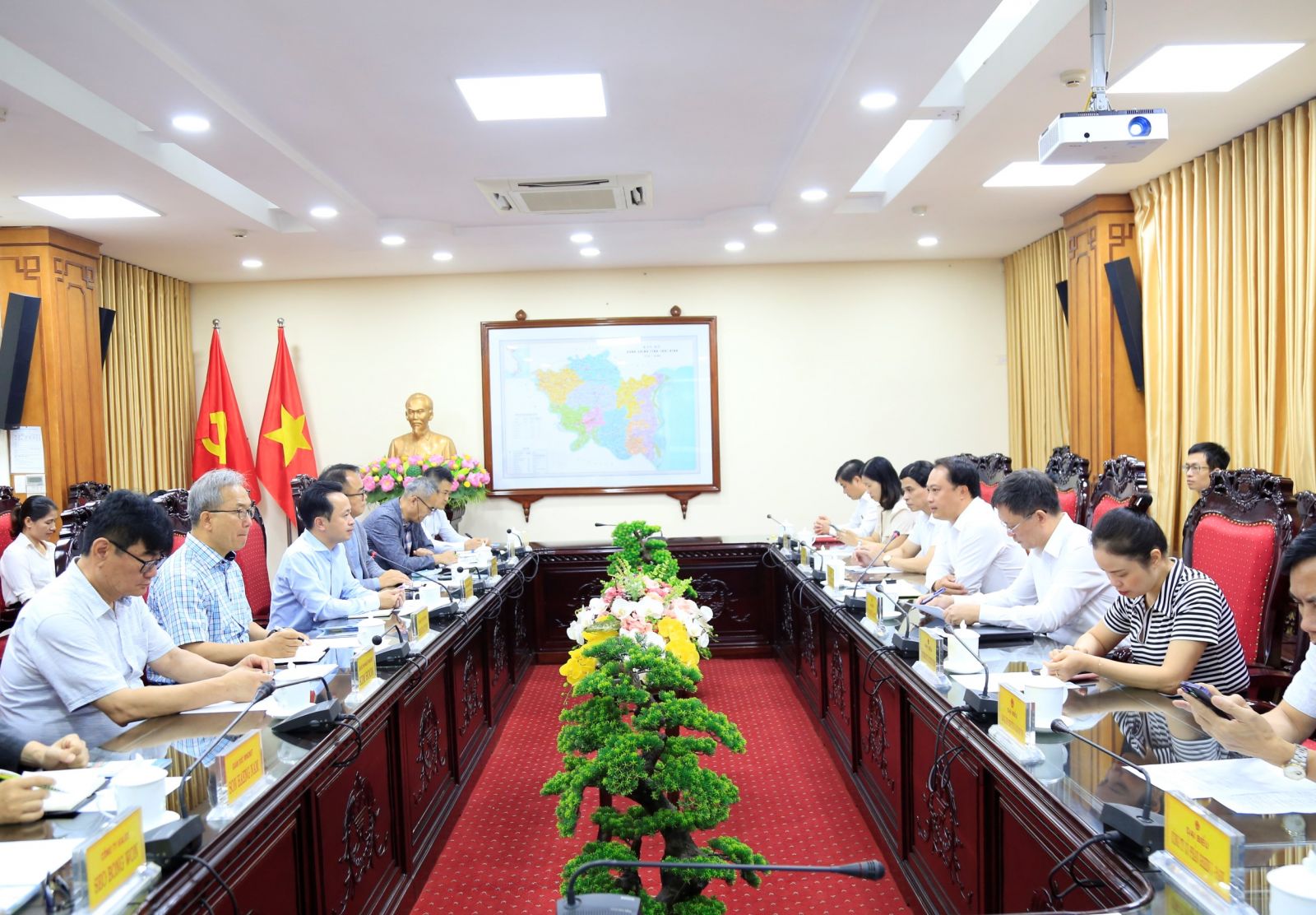   Văn phòng Nh88 casino tỉnh Nh88 đăng Nhập với đoàn doanh nghiệp Hàn Quốc