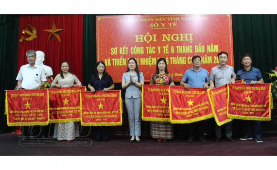   Tổng số lượt khám bệnh giảm 2,4% so với cùng kỳ năm 2021
