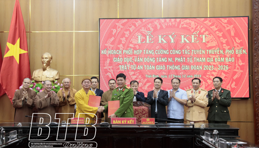   Phối hợp tuyên truyền bảo đảm trật tự, an toàn giao thông