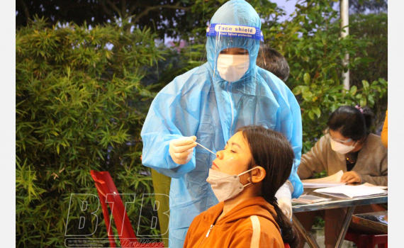   Hơn 700 sinh viên tham gia xét nghiệm sàng lọc SARS-CoV-2