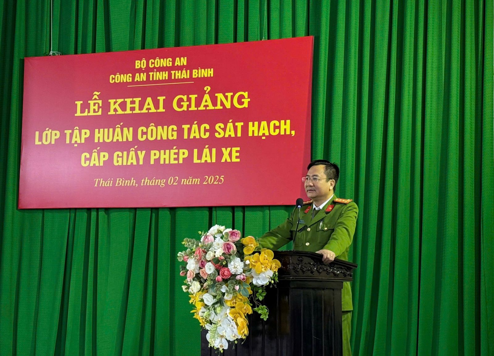  Tập huấn Nh88 Nha cai sát hạch, cấp giấy phép lái xe cho cán bộ, chiến sĩ lực lượng cảnh sát giao thông
