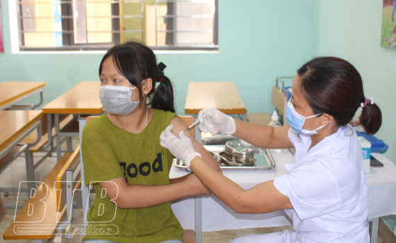   Tăng tốc tiêm vắc-xin phòng Covid-19, nỗ lực không để dịch bùng phát