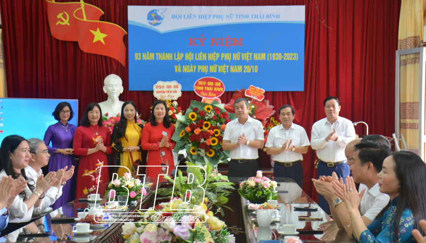   Các Nh881 lãnh đạo tỉnh: Chúc mừng cán bộ, hội viên, phụ nữ nhân kỷ niệm 93 năm ngày thành lập Hội Liên hiệp Phụ nữ Việt Nam