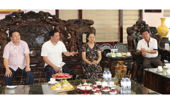   Đồng chí Nguyễn Khắc Thận, Phó Bí thư Tỉnh ủy, Chủ tịch Nh88 casino tỉnh kiểm tra tình hình sản xuất kinh doanh tại một số doanh nghiệp